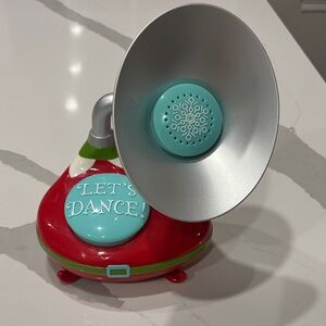 Hallmark…ELF “LET’S DANCE”Portable Audio Player… Holiday Songs to Sing Along To